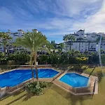 Holidays & Home Luminous Apartment In Playas Del Duque , Puerto Banus *