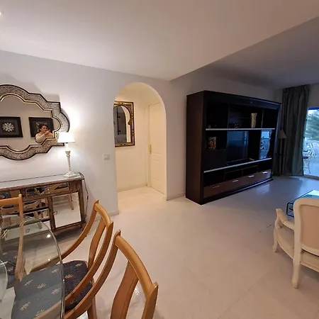 Holidays & Home Luminous Apartment In Playas Del Duque , Puerto Banus *