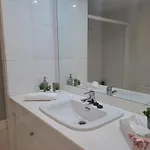 Luminous In Playas Del Duque , Puerto Banus By Holidays & Apartamento