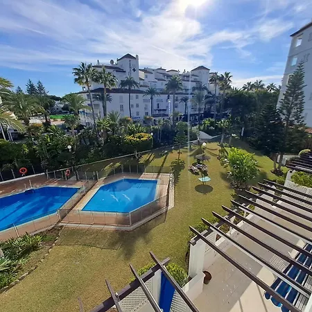 Holidays & Luminous In Playas Del Duque , Puerto Banus *