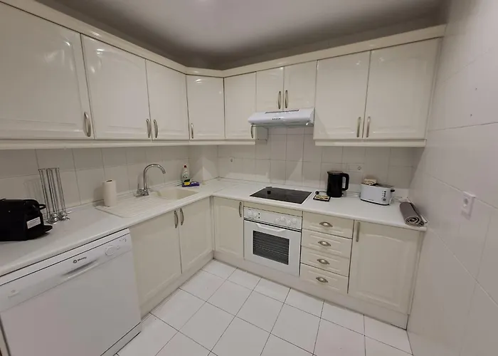 Luminous In Playas Del Duque , Puerto Banus By Holidays & דירה