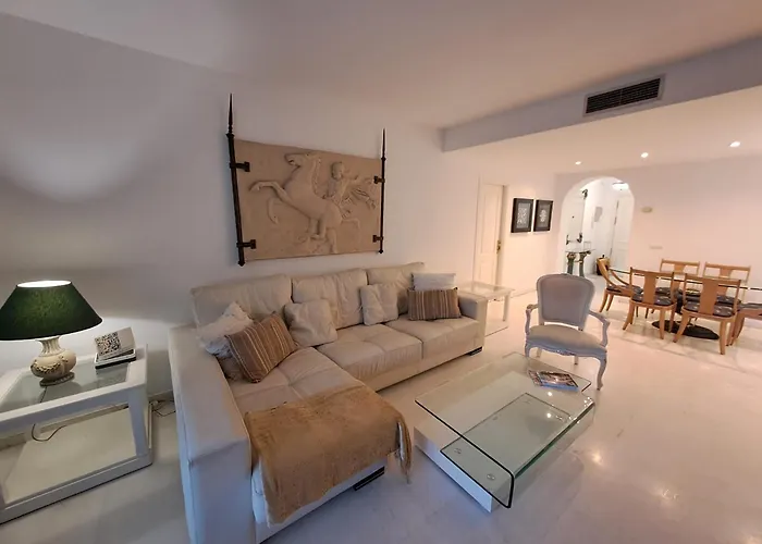 Luminous In Playas Del Duque , Puerto Banus By Holidays & * Marbella