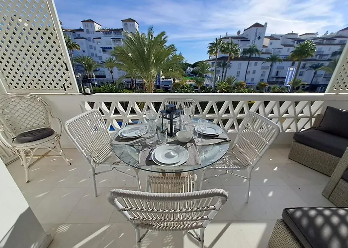 Apartment Luminous In Playas Del Duque , Puerto Banus By Holidays & Marbella
