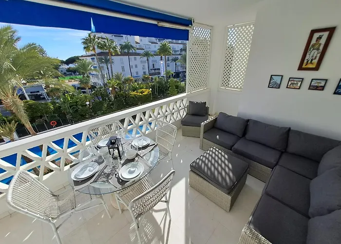 Luminous In Playas Del Duque , Puerto Banus By Holidays & מארבלה