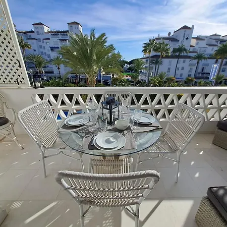 Appartement Luminous In Playas Del Duque , Puerto Banus By Holidays & Marbellac