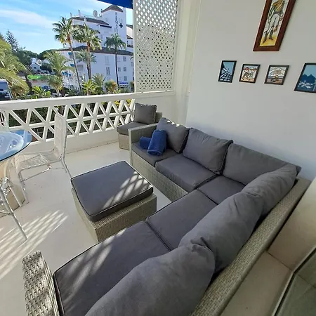 Luminous In Playas Del Duque , Puerto Banus By Holidays & Appartement *