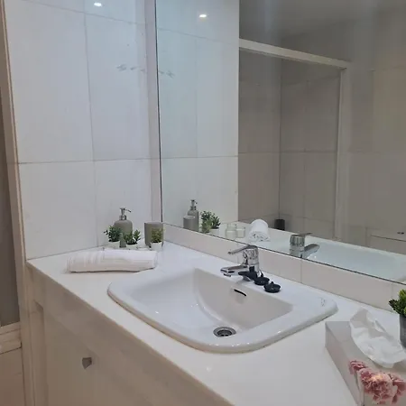 Luminous In Playas Del Duque , Puerto Banus By Holidays & Apartman