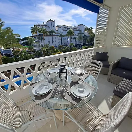 Luminous In Playas Del Duque , Puerto Banus By Holidays & Apartman