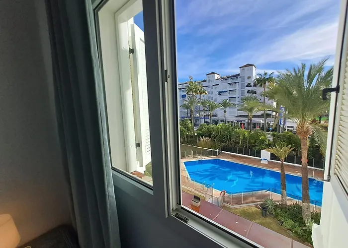 Luminous In Playas Del Duque , Puerto Banus By Holidays & * Marbella